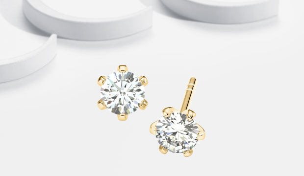 Clous et boucles d'oreilles en diamant | acredo